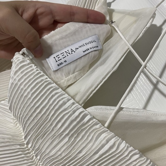 Ieena Mac Duggal 49083 White Ruffle V-Neck Spaghetti Strap Maxi Gown Size 10 - Picture 8 of 8